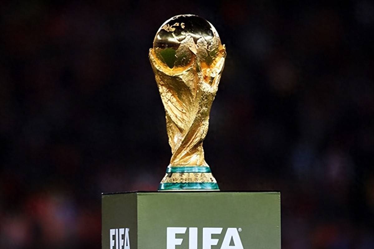 的哨声响起 的哨声响起