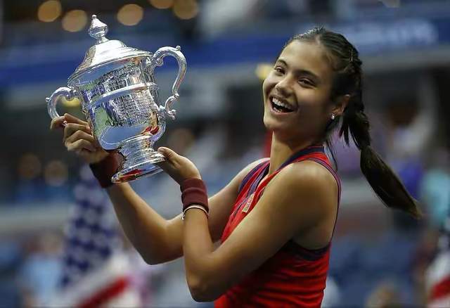 首战看发球 首战看发球